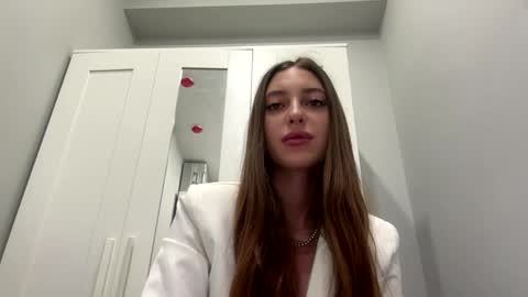 Selena online show from 03/23/26, 04:16