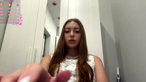 Selena online show from 04/10/26, 10:20