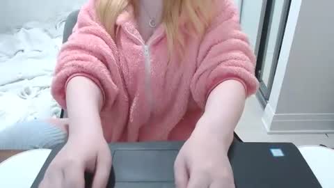 Snapshot of kymchi chatting on 11/11/25, 10:21 Check Out My NSFW OnlyFans Link On Bio online show from 11/11/25, 10:21