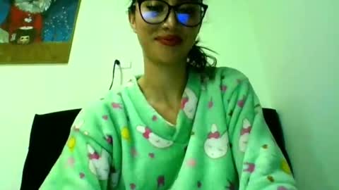 Kym Giraldo online show from 12/12/24, 10:34