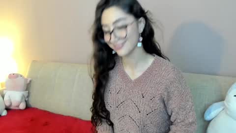 Kym Giraldo online show from 12/17/24, 10:55