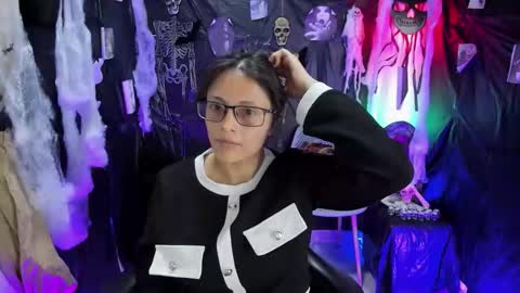 Kyomi online show from 10/21/25, 01:56