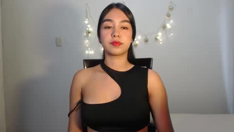 Snapshot of kyra_fox_ chatting on 01/09/26, 01:03 Kyra online show from 01/09/26, 01:03