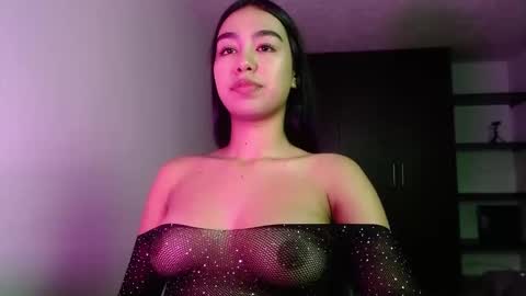 Snapshot of kyra_fox_ chatting on 03/25/26, 01:28 Kyra online show from 03/25/26, 01:28