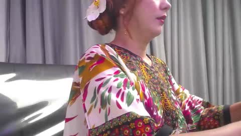 Kyra online show from 02/04/26, 12:44