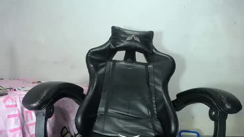 kyrasmith146749 online show from 06/04/26, 02:12