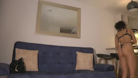 schedule 300 pm - 1100pm colombia time online show from 02/27/25, 04:31