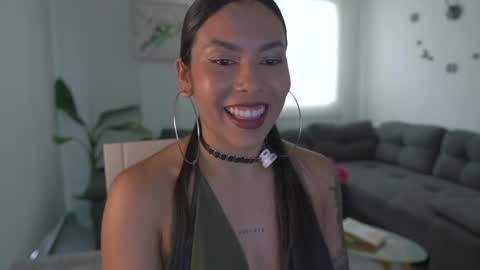 schedule 300 pm - 1100pm colombia time online show from 04/09/26, 10:04