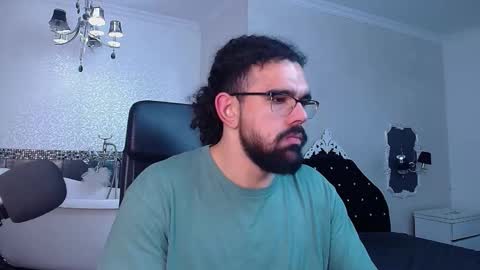 Snapshot of kysonrhodes chatting on 12/18/25, 05:24 KysonRhodes online show from 12/18/25, 05:24