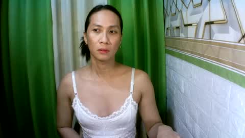Snapshot of kyutshyne chatting on 06/19/26, 11:41 kyutshyne online show from 06/19/26, 11:41