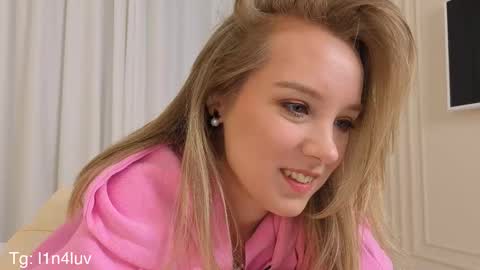 lina online show from 11/02/25, 09:17