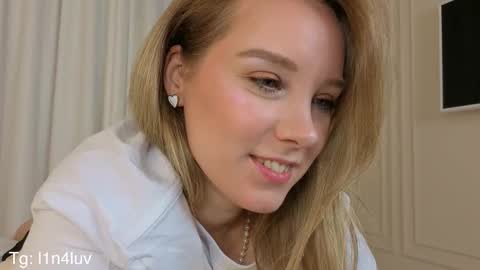 lina online show from 11/11/25, 09:26