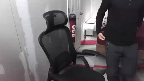 Snapshot of l1v1nth3dr3am chatting on 10/11/25, 04:12 l1v1nth3dr3am online show from 10/11/25, 04:12