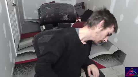 Snapshot of l1v1nth3dr3am chatting on 11/12/25, 04:40 l1v1nth3dr3am online show from 11/12/25, 04:40