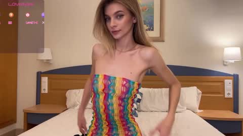 Julie online show from 01/04/25, 10:45