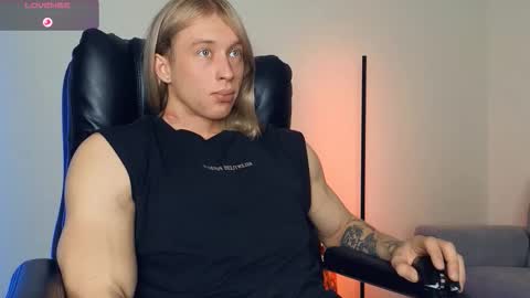 Adonis online show from 11/04/25, 06:12