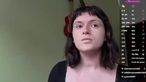 Snapshot of la_femme_fatale_ chatting on 06/17/26, 08:32 Hanna FREE ONLYFANS online show from 06/17/26, 08:32