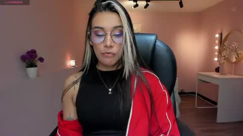 T A T I A N A online show from 07/07/26, 11:36