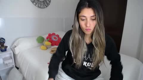 Catalina online show from 02/03/26, 01:48