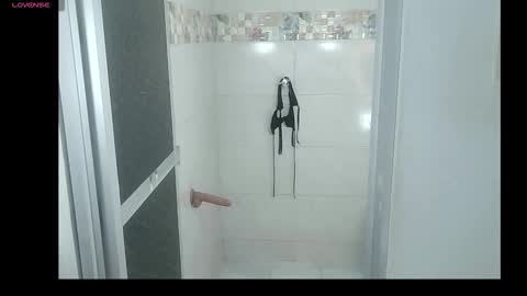 la_wuaifu1 online show from 10/26/25, 07:31