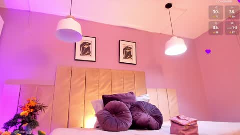 Snapshot of laady_brownn chatting on 01/11/25, 11:34 Cris online show from 01/11/25, 11:34