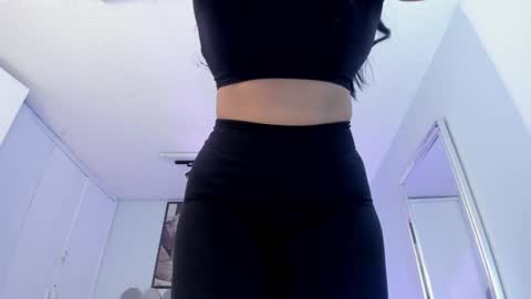 Snapshot of laady_brownn chatting on 01/24/25, 11:04 Cris online show from 01/24/25, 11:04