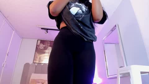 Snapshot of laady_brownn chatting on 02/28/25, 11:36 Cris online show from 02/28/25, 11:36