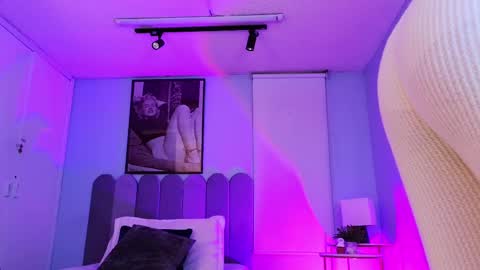 Snapshot of laady_brownn chatting on 03/08/25, 11:37 Cris online show from 03/08/25, 11:37