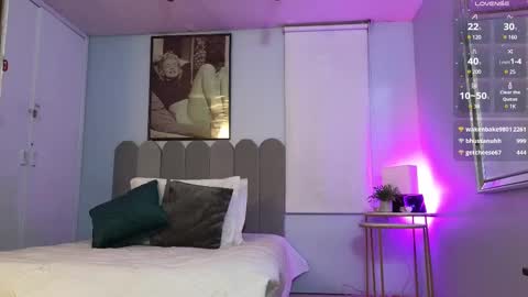 Snapshot of laady_brownn chatting on 03/11/25, 11:23 Cris online show from 03/11/25, 11:23