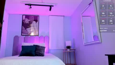 Snapshot of laady_brownn chatting on 03/12/25, 11:42 Cris online show from 03/12/25, 11:42