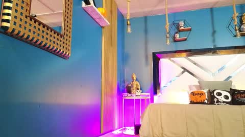 Snapshot of laady_brownn chatting on 10/06/25, 12:02 Cris online show from 10/06/25, 12:02