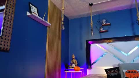 Snapshot of laady_brownn chatting on 10/10/25, 11:31 Cris online show from 10/10/25, 11:31