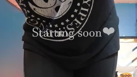 Snapshot of laady_brownn chatting on 10/14/25, 11:00 Cris online show from 10/14/25, 11:00