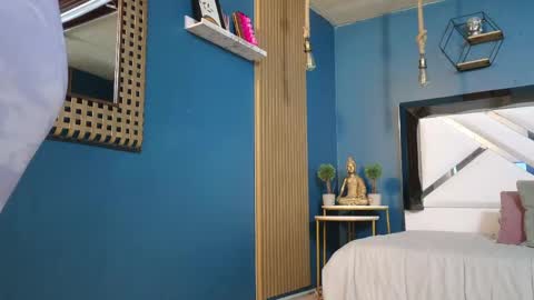 Snapshot of laady_brownn chatting on 04/30/26, 11:49 Cris online show from 04/30/26, 11:49
