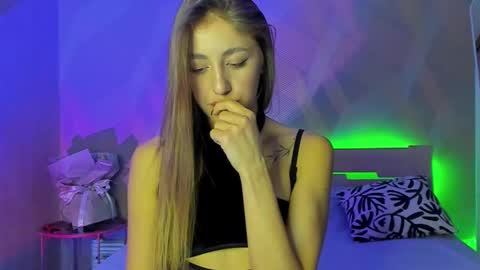 LaAngel online show from 02/10/25, 04:25