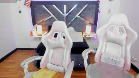  L A R A   online show from 03/06/25, 11:53