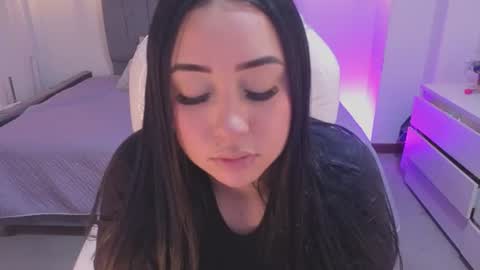 Snapshot of laara_croft chatting on 07/04/26, 08:26 L A R A online show from 07/04/26, 08:26