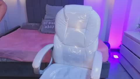 Snapshot of laara_croft chatting on 07/16/26, 07:31 L A R A online show from 07/16/26, 07:31