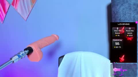 Snapshot of laau_hot1 chatting on 10/08/25, 10:29 danny online show from 10/08/25, 10:29