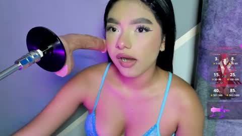 Snapshot of laau_hot1 chatting on 11/20/25, 08:08 danny online show from 11/20/25, 08:08