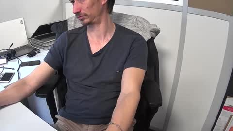 labelette007 online show from 12/18/24, 01:45