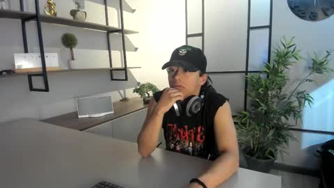 labrinthteasing online show from 10/14/25, 12:06