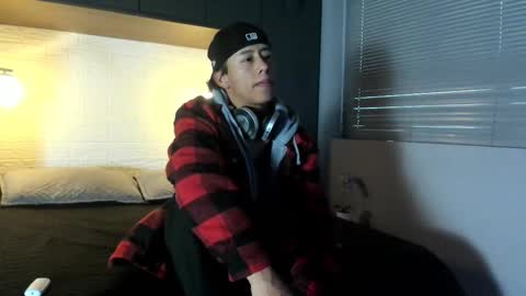 labrinthteasing online show from 10/15/25, 12:05