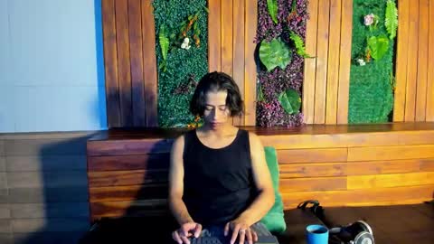 labrinthteasing online show from 02/05/26, 12:10