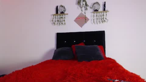 labrinthteasing online show from 06/11/26, 10:30