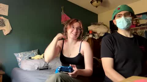 lacedinsin online show from 09/08/25, 04:39