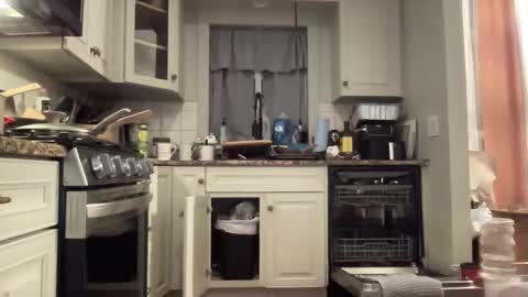 Snapshot of laceluxleather chatting on 02/28/26, 01:39 laceluxleather online show from 02/28/26, 01:39