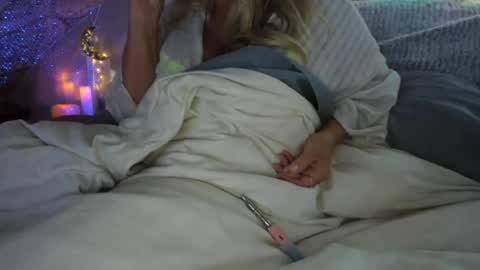 Snapshot of laceygrl chatting on 07/26/26, 04:31 Lacey online show from 07/26/26, 04:31