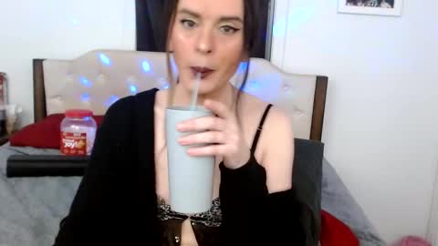 Lacey Phoenix online show from 10/19/25, 01:17