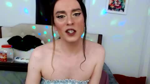 Lacey Phoenix online show from 12/19/25, 02:51